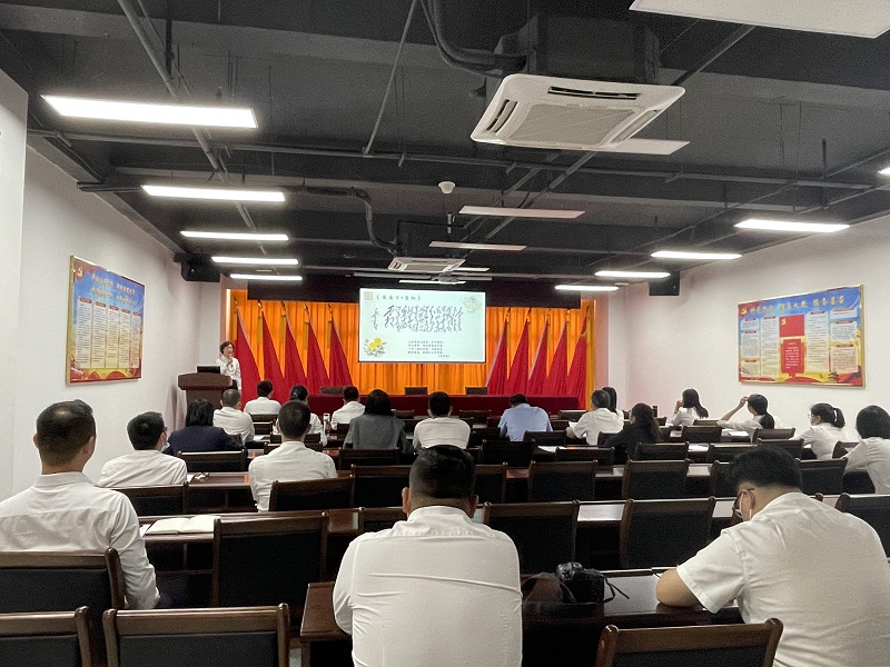 1651047479927765.jpg 读书分享会图片5.jpg