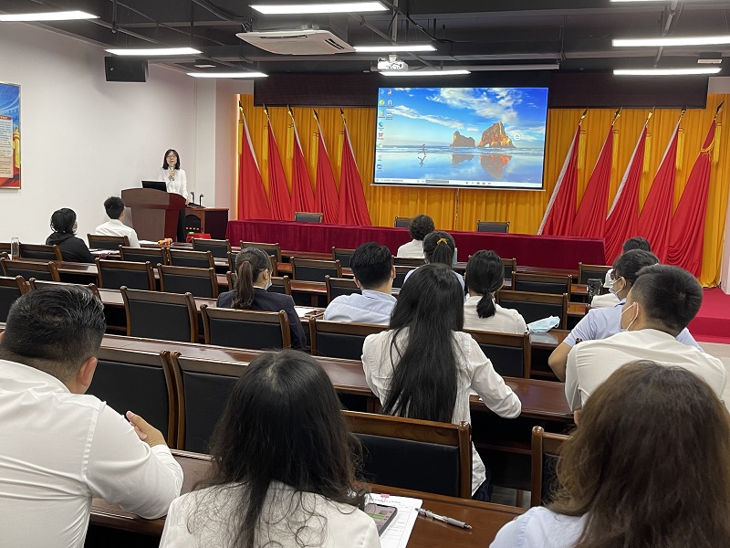 1651047559697803.jpg 读书分享会图片3.jpg
