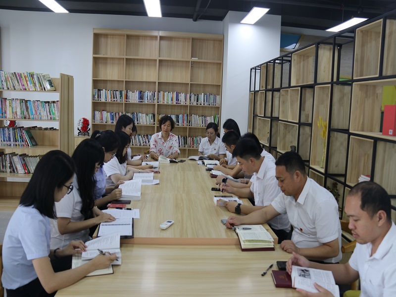 组织开展书香阅读活动.jpg