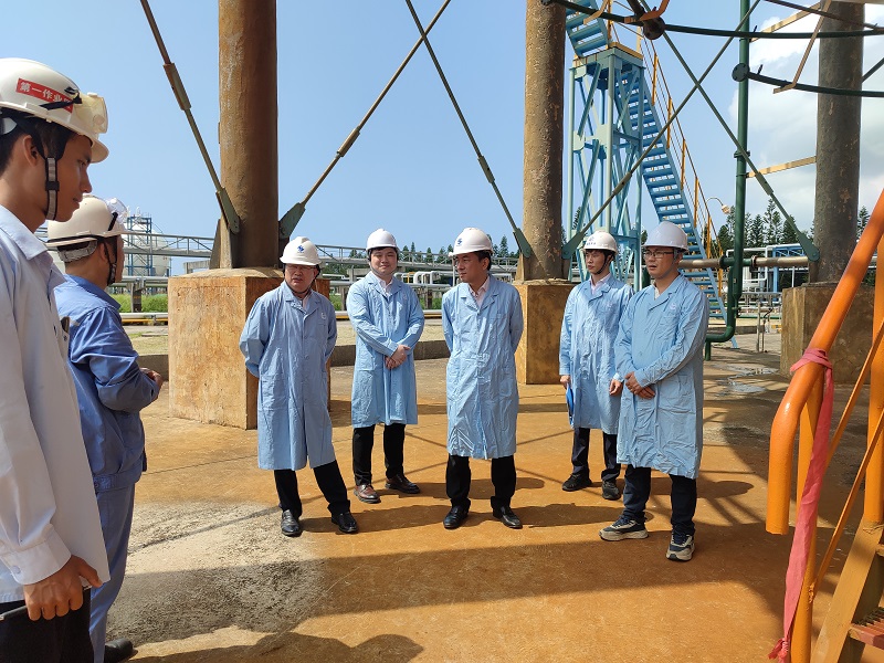 3、集团党委委员、副总经理陈剑锋到k1体育注册就送38元实华仓储项目督导检查.jpg